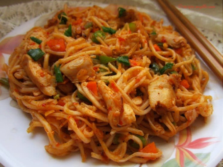 Schezwan Noodles With Chicken And Shrimp