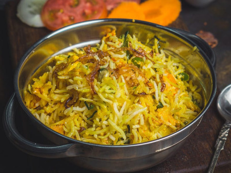 Veg Dum Biryani Rice [750 Ml]