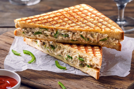 Chicken Chilli Garlic Mayo Sandwhich