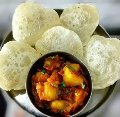 Luchi [5 Pcs] Aloo Dum [5 Pcs]