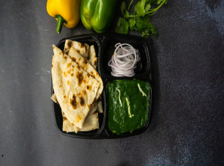 Palak Paneer And Naan Combo