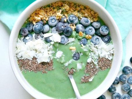 Super Spirulina Smoothie Bowl