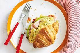 Scrambled Egg, Ham Relish Croissant