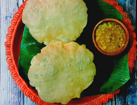 Cholar Dal With Choice Of Luchi/ Radhaballabhi Or Koraisutir Kochuri Salad