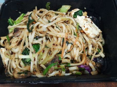 Warm Chicken Noodles Salad