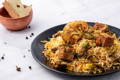 Veg Hyderabadi Biryani Jumbo