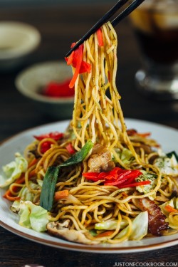 Yakisoba De Frango (501Kcal)