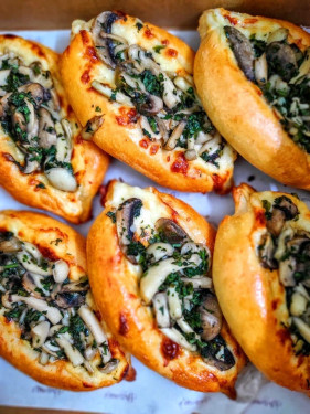 Khachapuri Mixed Mushroom Herb