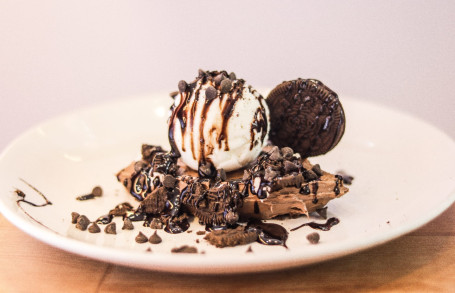 Oreo Valley Waffle Sundae