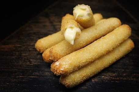 Cheesy Chicken Sticks 6Pcs