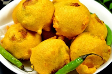 Aloo Bonda 8Nos (Pedir Acompanhamento Separado)