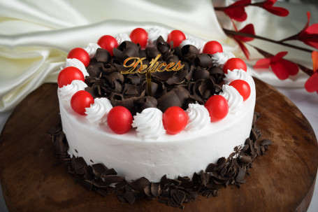 Black Forest Cake 1.5 Lb