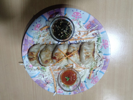 Chicken Pan Fried Momo (6 Pices)