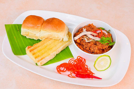 Keema Chicken Pao