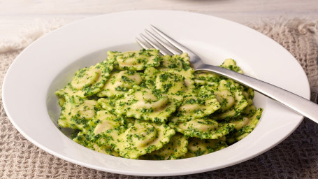 Cheese Ravioli With Pesto Sauce