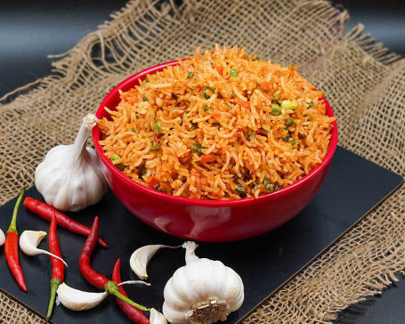 Veg Chilli Garlic Fried Rice [Serves 2]