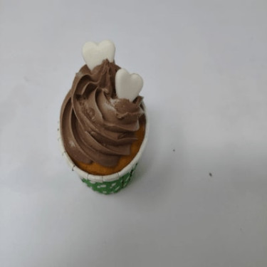 Chocolate Cupcake With Vanilla Cream Icing