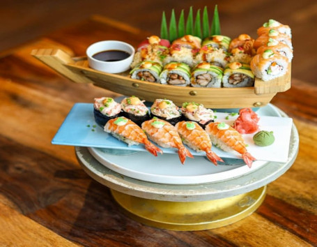 Non Veg Sushi Basket [12 Pcs]