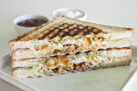 Bread Omelette Tandoori Cheese Sandwich 1 Pc] Serves With Sauces And Dips]