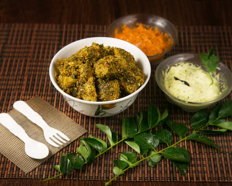 Karuveppilai Podi Idli (2 Pcs)