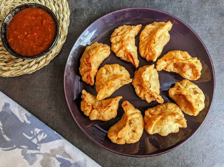 Fried Pizza Momo's