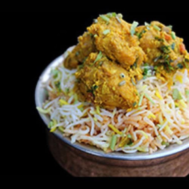 Mughalai Chicken Dum Ka Biryani (Regular 750 Ml)