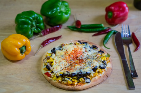 6 Corn And Olives Pizza