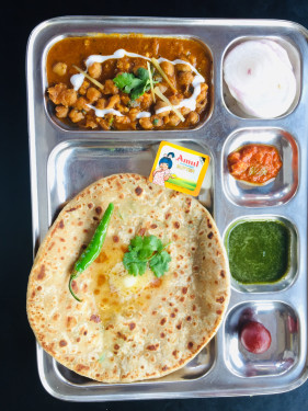 Aalu Corn Paratha Combo