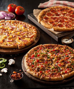 8 Panner Tikka Jack Pizza 8 Veg Cheese Delight Pizza Soft Drink (As Per Availability)