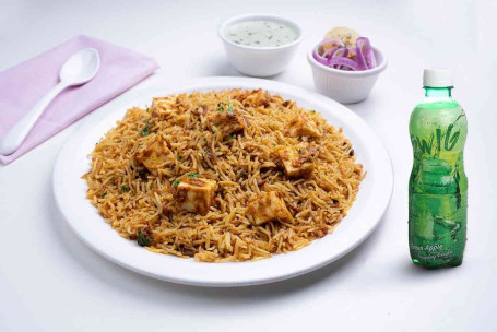 Combinação De Bebidas Hyderabadi Paneer Dum Biryani