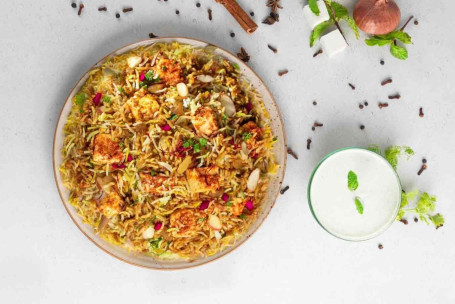 Vegetarian Delight Biryani (Paneer Subz Biryani)