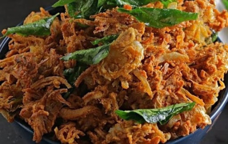 Onion Pakora (100 Gms)