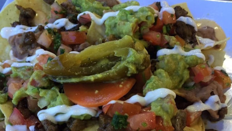 Oscar's Nachos With Meat