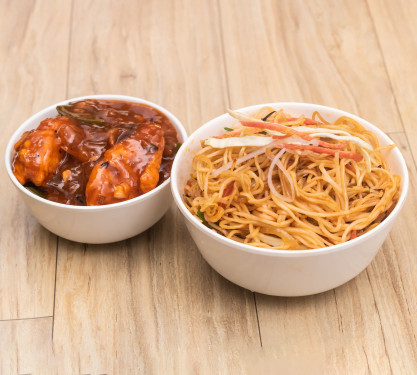 Street Chicken Chicken Noodle With Chilli Chicken Combo