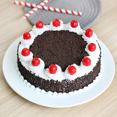 Black Forest Birthday Cake (1Kg)