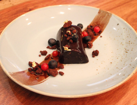 54% Chocolate Textures, Different Berries