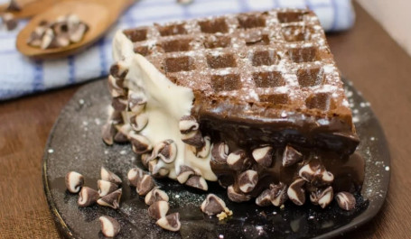 Waffles With Dark And White Chocolate