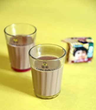 Cutting Elaichi Chai [Serves 2]