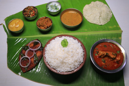 Rice With Meenu Kozhambu Vanjaram Fry
