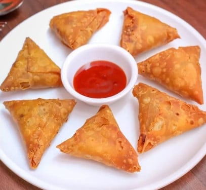 Corn Cheese Samosa [4 Pieces]