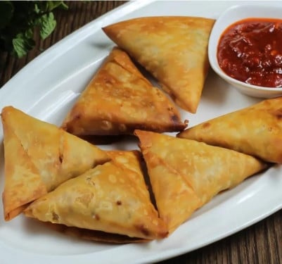 Chicken Patty Samosa [4 Pieces]