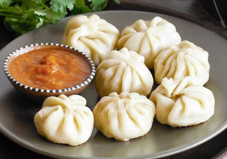 Veg Momos 4 Pcs Steamed