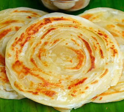 Parotta (2Pcs) Chilly Chicken