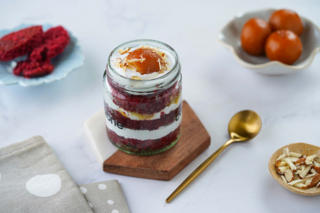 Bolo De Pote De Veludo Vermelho Gulab Jamun