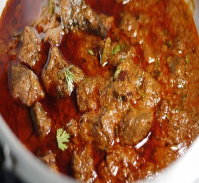 Combo 3: Idli With Nadan Beef Curry