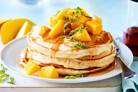 Oats And Mango Pancakes (2 Pieces)