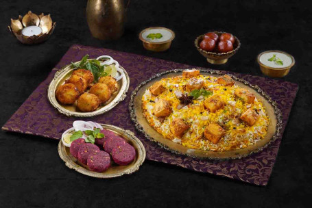 Grand Celebration Combo Com Zaikedaar Paneer Biryani 2 Porções De Kebabs