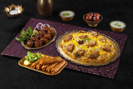 Grand Celebration Combo Com Lazeez Bhuna Murgh Biryani 2 Porções De Kebabs