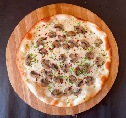 Mushroom Alfredo Pizza [10 Inch]