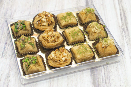 Mix Baklawa Box (25 Pcs)